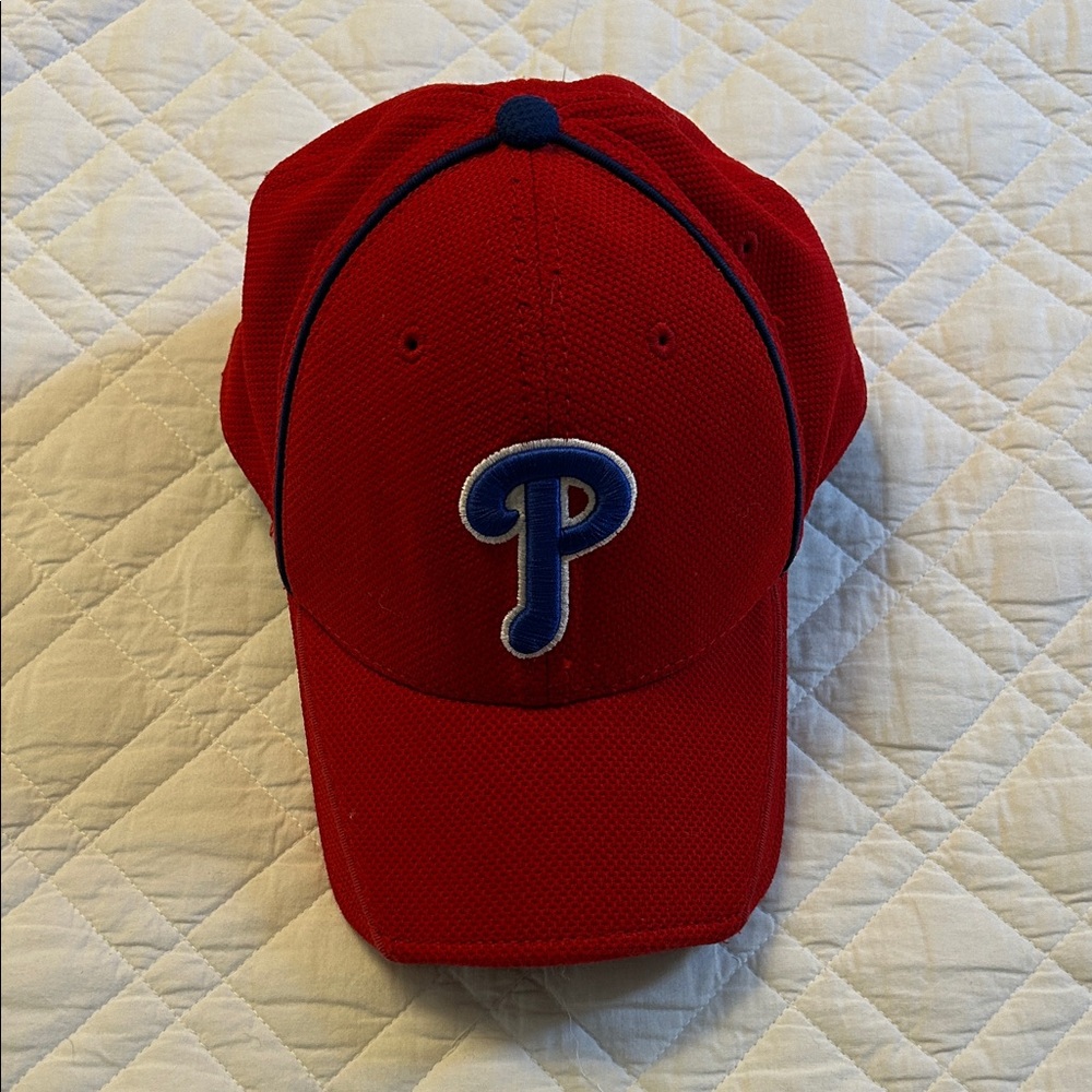 Philadelphia Phillies official batting practice hat - medium